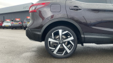 Nissan Qashqai 1.3 DiG-T Tekna 5dr Petrol Hatchback